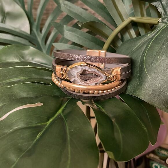 Saachi Optical Stacked Leather Boho Bracelet w/druzy smoky quartz magnetic - Picture 13 of 14